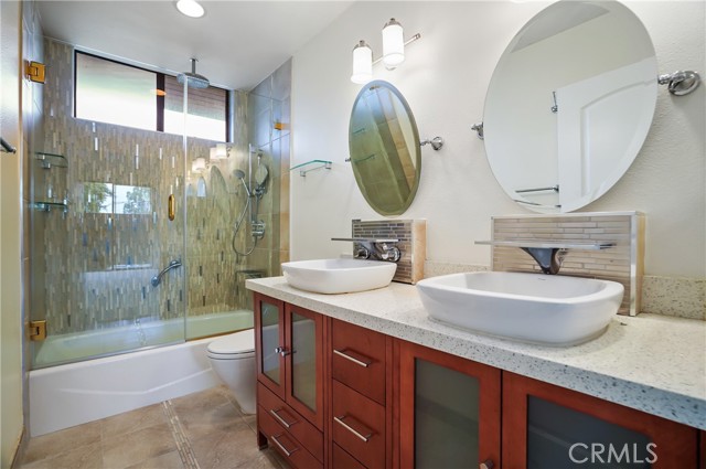 Detail Gallery Image 14 of 25 For 13331 Moorpark St #233,  Sherman Oaks,  CA 91423 - 2 Beds | 2 Baths