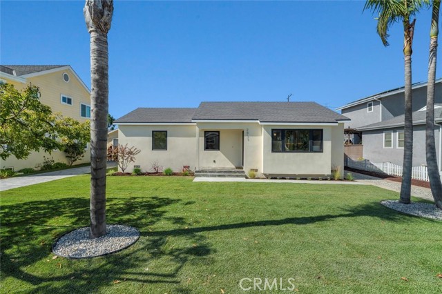 2411 Thomas Avenue, Redondo Beach CA: https://media.crmls.org/medias/06c07e11-6cad-49c6-ad4f-e77567b8fa6f.jpg