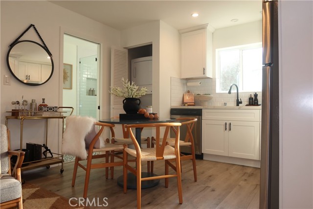 Detail Gallery Image 9 of 30 For 6602 De Celis Pl, Van Nuys,  CA 91406 - 1 Beds | 1 Baths