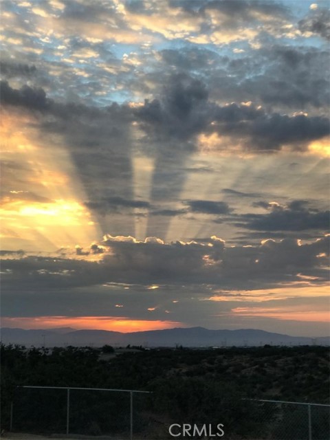 Detail Gallery Image 38 of 40 For 10328 El Centro, Oak Hills,  CA 92344 - 5 Beds | 4 Baths