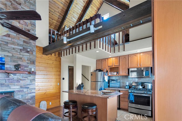 Detail Gallery Image 20 of 32 For 28935 Banff, Lake Arrowhead,  CA 92352 - 3 Beds | 1/1 Baths