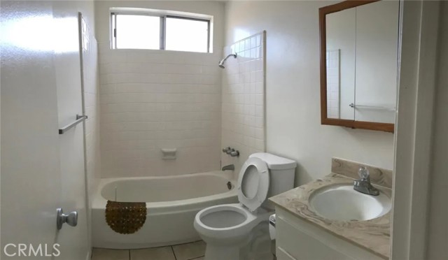 Detail Gallery Image 24 of 28 For 160 W Cascade, Rialto,  CA 92376 - – Beds | – Baths