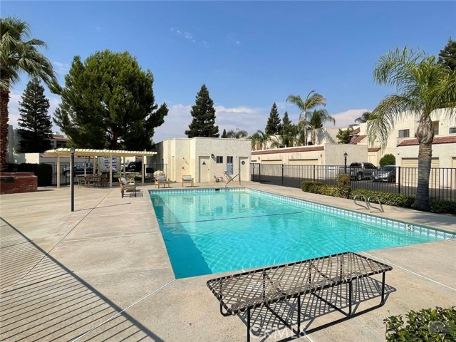 Detail Gallery Image 15 of 17 For 14500 Las Palmas Dr #42,  Bakersfield,  CA 93306 - 3 Beds | 2/1 Baths