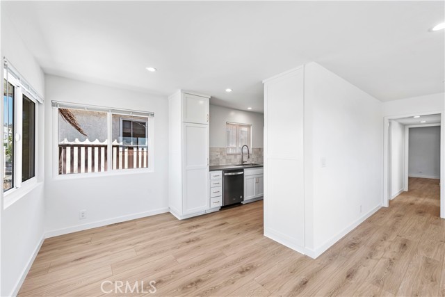 Detail Gallery Image 8 of 17 For 223 Avenida Victoria #C,  San Clemente,  CA 92672 - 2 Beds | 2 Baths