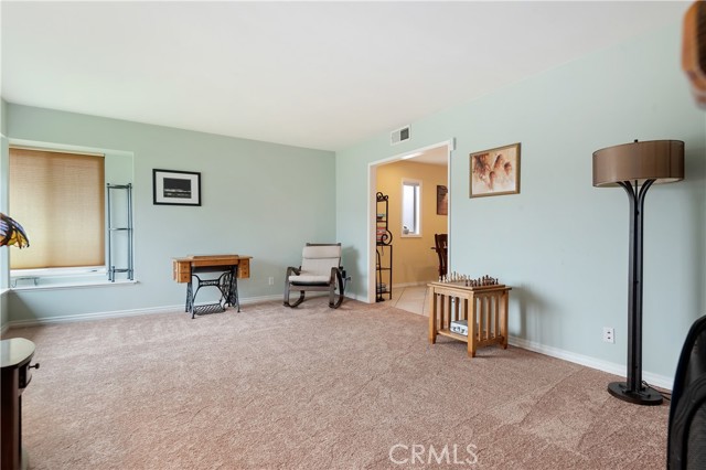 371 Dunsmuir Avenue photo 3