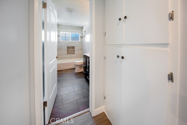 Detail Gallery Image 15 of 22 For 23341 Bassett St, West Hills,  CA 91307 - 3 Beds | 2 Baths
