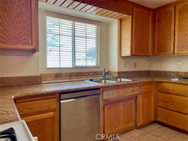 Detail Gallery Image 51 of 56 For 13055 Yellowstone Ave, Victorville,  CA 92395 - 4 Beds | 2 Baths