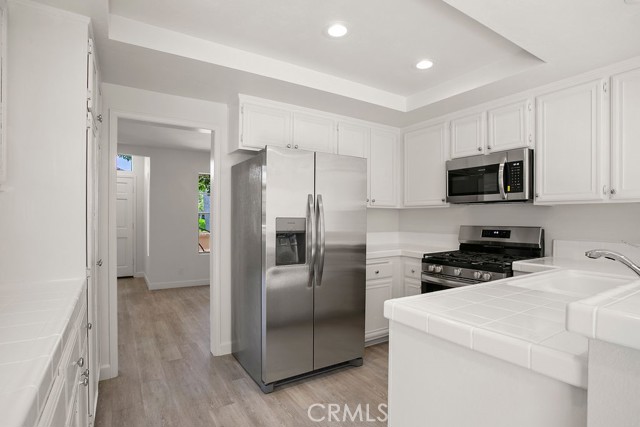118 Oxford, Irvine CA: https://media.crmls.org/medias/06c412ee-7b6c-4e57-b262-d0ce95ed7296.jpg