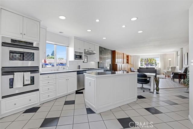 Detail Gallery Image 2 of 70 For 12202 Wutzke St, Garden Grove,  CA 92845 - 4 Beds | 2 Baths