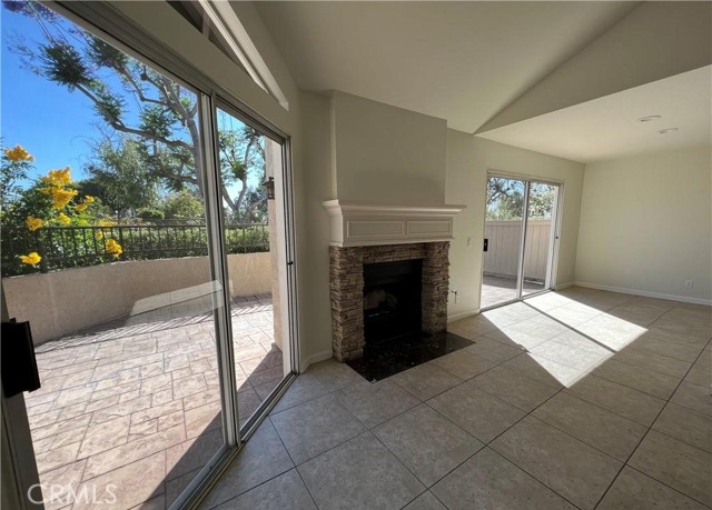 193 Stanford Court, Irvine CA: https://media.crmls.org/medias/06c43ac4-cede-439c-91c3-36cafa26cee9.jpg