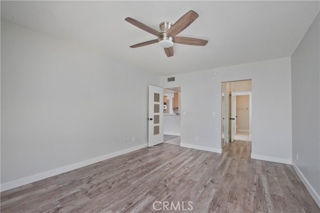 5454 Zelzah Avenue, Encino CA: https://media.crmls.org/medias/06c4b55b-2679-47b7-8d86-5c2b962a5988.jpg