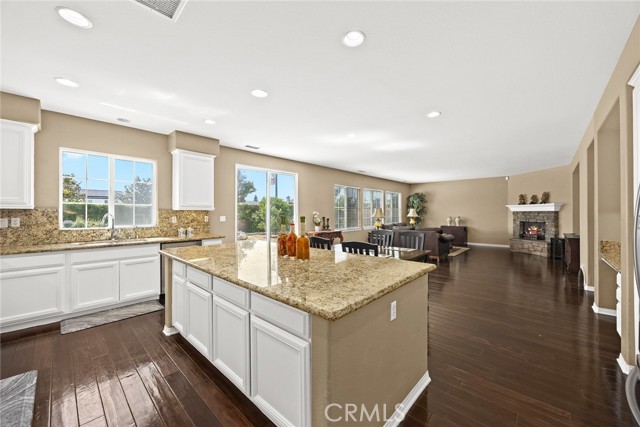 Detail Gallery Image 12 of 51 For 7871 Slate Creek Rd, Corona,  CA 92880 - 5 Beds | 3 Baths