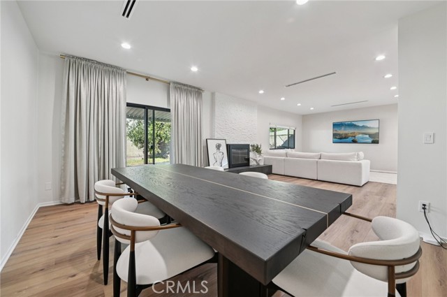 Detail Gallery Image 15 of 31 For 15937 Londelius St, North Hills,  CA 91343 - 3 Beds | 3 Baths