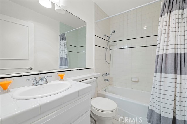 Detail Gallery Image 21 of 33 For 15614 Crestview Ln #63,  Granada Hills,  CA 91344 - 2 Beds | 3 Baths