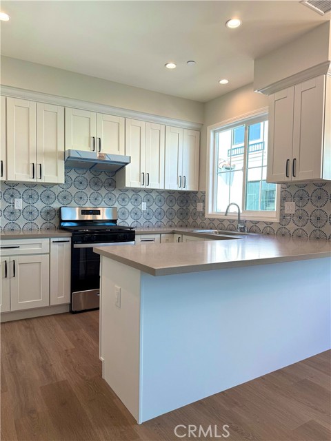 425 W Duarte Road, Monrovia CA: https://media.crmls.org/medias/06c514da-236a-4ffc-a211-e26f3d36568a.jpg