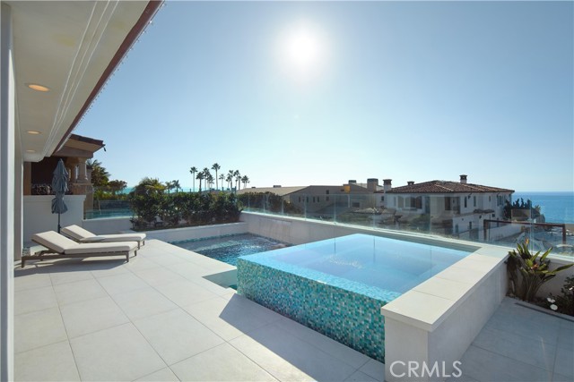 44 Ritz Cove Drive, Dana Point CA: https://media.crmls.org/medias/06c62d77-eb1f-4b0e-9978-f7ad98beed74.jpg