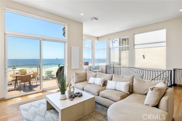 4308 The Strand, Manhattan Beach, California 90266, ,Residential Income,For Sale,The Strand,SB25011113