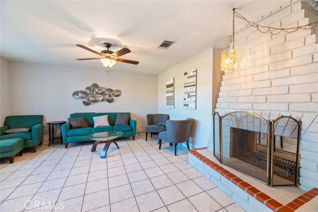 Detail Gallery Image 13 of 37 For 22175 De Berry St, Grand Terrace,  CA 92313 - 3 Beds | 2 Baths