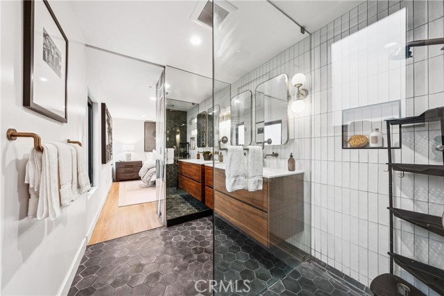 1264 Ozeta Terrace, West Hollywood CA: https://media.crmls.org/medias/06c6e85b-af9e-44d1-b089-e283c0ffeecd.jpg