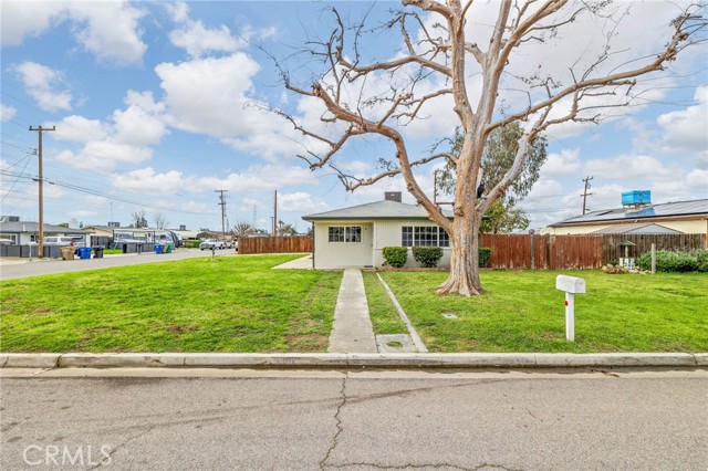 Detail Gallery Image 5 of 49 For 3301 Beyers, Bakersfield,  CA 93312 - 3 Beds | 2 Baths