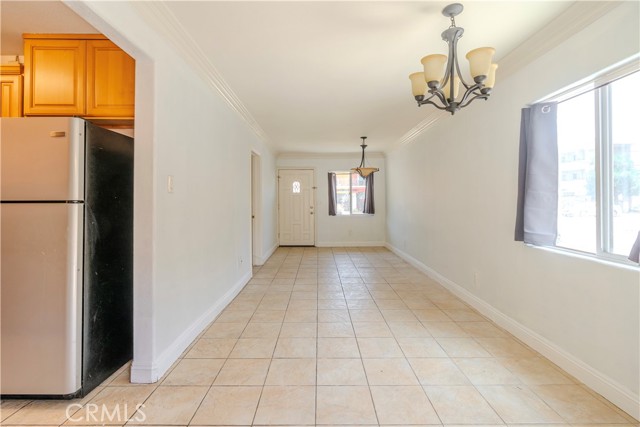 Detail Gallery Image 11 of 26 For 1521 Grismer Ave, Burbank,  CA 91504 - 2 Beds | 2 Baths