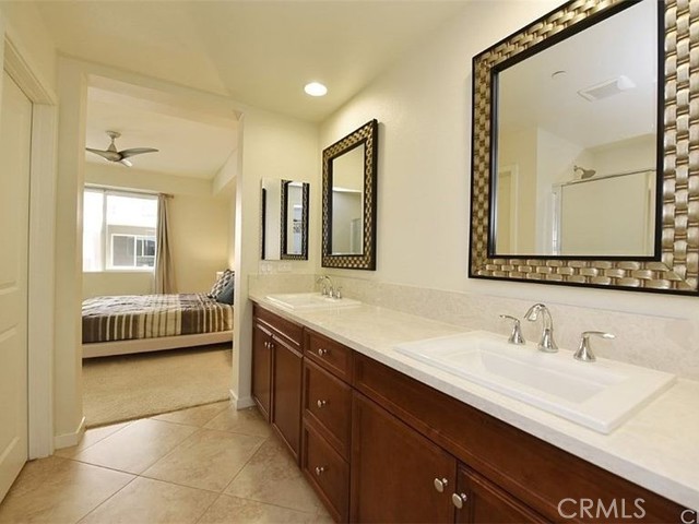 Detail Gallery Image 14 of 22 For 533 Rockefeller, Irvine,  CA 92612 - 2 Beds | 2 Baths