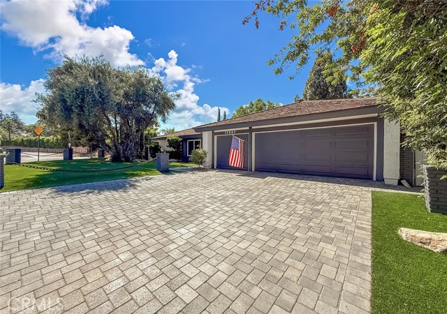 17547 Rushing Drive, Granada Hills CA: https://media.crmls.org/medias/06c837b9-58b7-45c9-bdb1-c012c5bea377.jpg