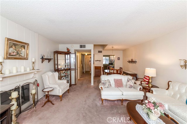 Detail Gallery Image 14 of 25 For 1231 S Golden West Ave #5,  Arcadia,  CA 91007 - 2 Beds | 2 Baths