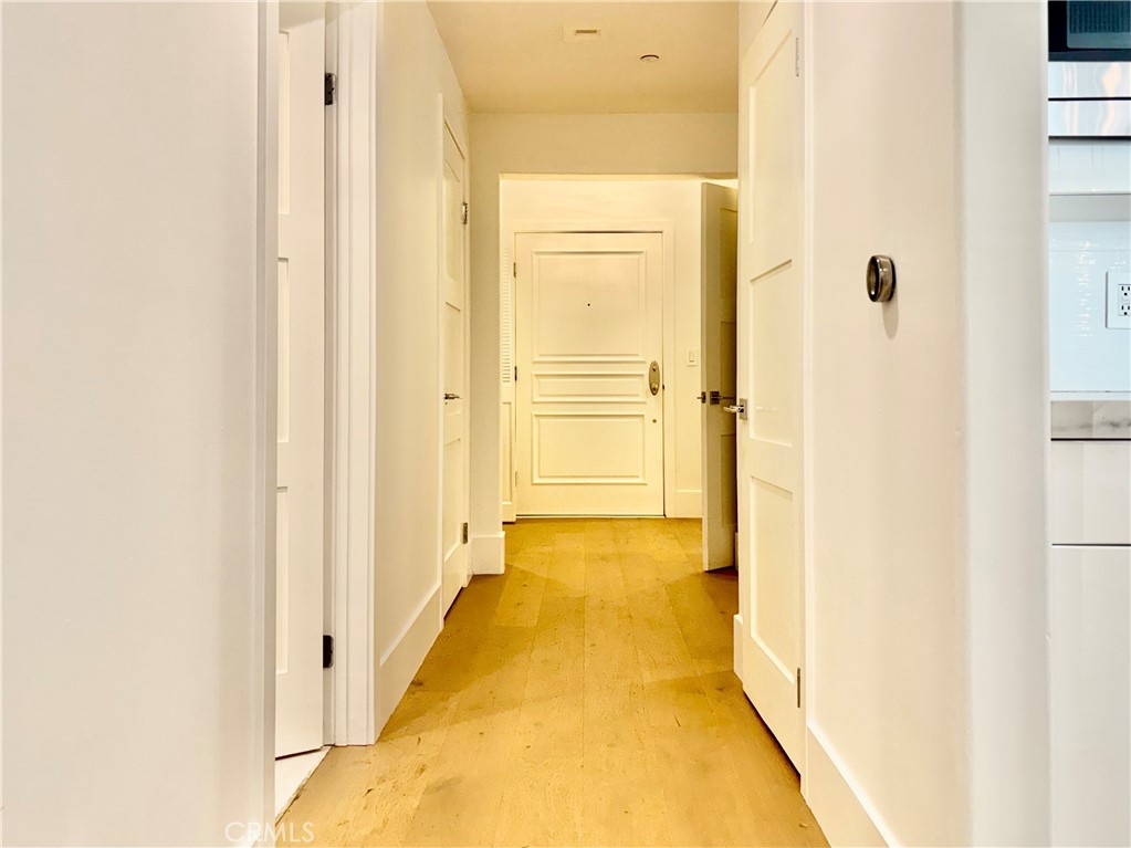 https://media.crmls.org/medias/06c99e59-fd10-4ab0-a9cb-353d15a0ab4b.jpg?preset=X-Large