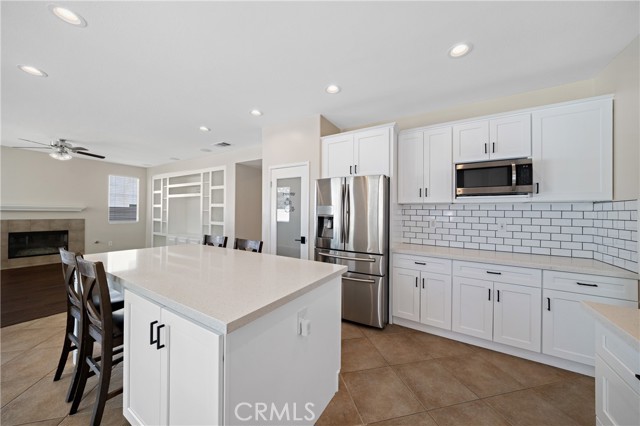 Detail Gallery Image 4 of 60 For 31207 Bell Mountain Rd, Menifee,  CA 92584 - 4 Beds | 3 Baths