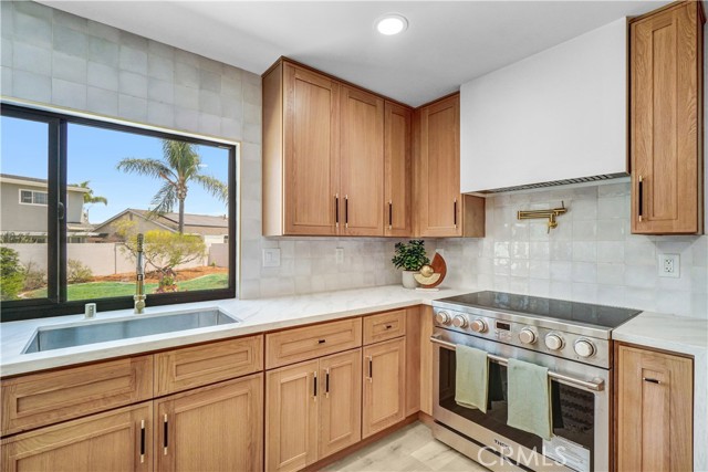 Detail Gallery Image 19 of 52 For 5231 Los Encantos Circle, La Palma,  CA 90623 - 5 Beds | 3 Baths