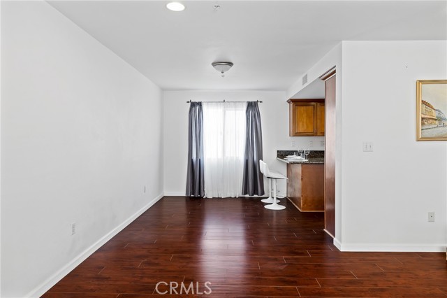 Detail Gallery Image 9 of 45 For 1613 W 224 St #3,  Torrance,  CA 90501 - 3 Beds | 2/1 Baths