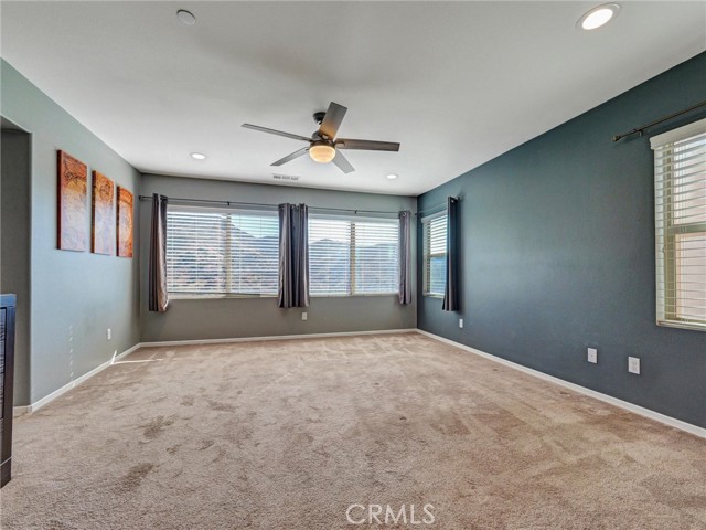 Detail Gallery Image 7 of 29 For 24203 Lilac Lane, Lake Elsinore,  CA 92532 - 4 Beds | 3 Baths