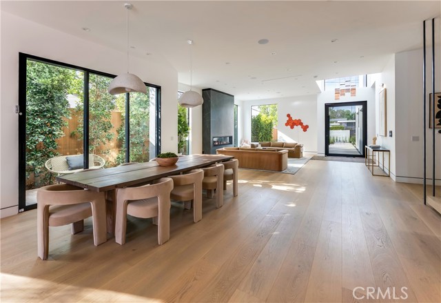 22930 Dolorosa Street, Woodland Hills CA: https://media.crmls.org/medias/06cae434-f604-4186-bd9a-b593ec5fb0a4.jpg