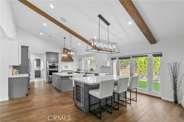 Detail Gallery Image 10 of 22 For 3340 Vickers Dr, Glendale,  CA 91208 - 3 Beds | 3 Baths