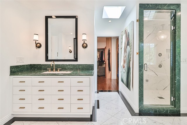 Detail Gallery Image 43 of 74 For 17141 Superior St, Northridge,  CA 91325 - 6 Beds | 4 Baths