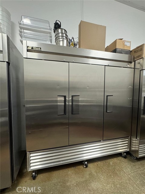  Commercial for Sale in Newhall, California