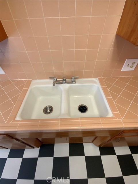 120 Alamitos Avenue, Long Beach CA: https://media.crmls.org/medias/06cbfbf3-f671-4563-93f1-64dfc27e4655.jpg