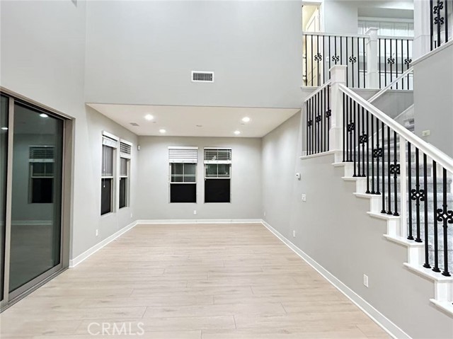 73 Dunmore, Irvine CA: https://media.crmls.org/medias/06cc000d-44b7-41bf-9490-0ca47d5d9cb1.jpg