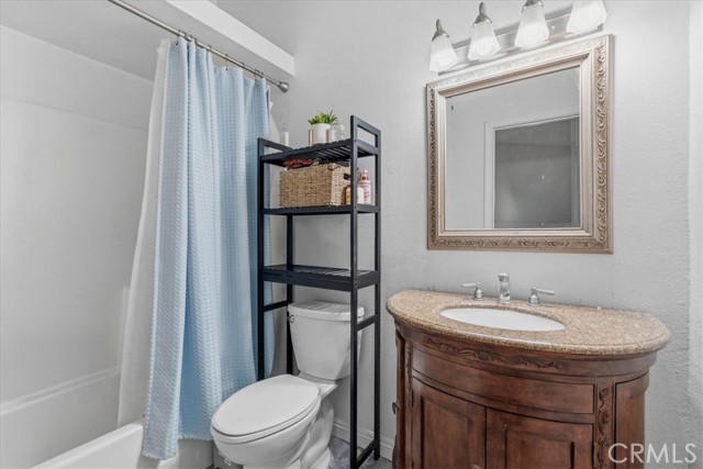 Detail Gallery Image 12 of 36 For 506 S Althea, Rialto,  CA 92376 - 3 Beds | 2 Baths