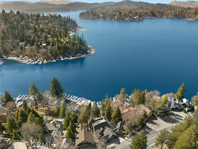 Detail Gallery Image 2 of 50 For 496 North State Highway 173, Lake Arrowhead,  CA 92352 - 6 Beds | 5 Baths