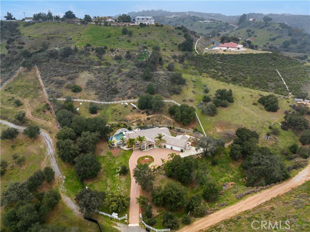 26677 Avenida Del Oro, Temecula CA: https://media.crmls.org/medias/06cdd5e5-e110-452e-9843-ef6e4a4fdf69.jpg