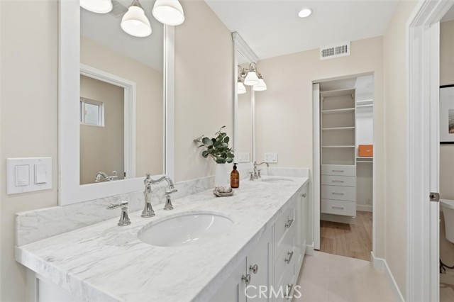 Detail Gallery Image 16 of 52 For 436 1st St, Manhattan Beach,  CA 90266 - 4 Beds | 2/1 Baths