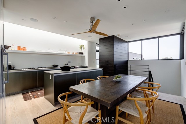 124 21st Place, Manhattan Beach, California 90266, 3 Bedrooms Bedrooms, ,4 BathroomsBathrooms,Residential,Sold,21st,SB21199939