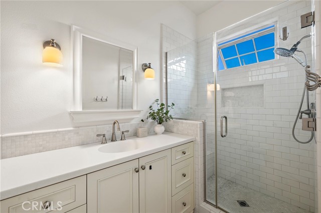 Detail Gallery Image 28 of 51 For 10710 Plumas Way, Tustin,  CA 92782 - 5 Beds | 4/1 Baths