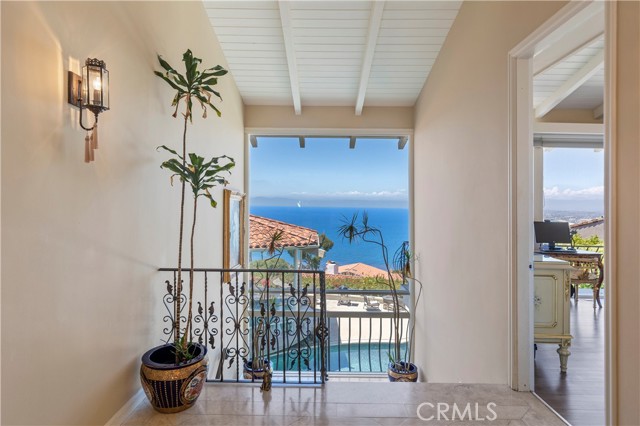 Detail Gallery Image 40 of 44 For 781 via Somonte, Palos Verdes Estates,  CA 90274 - 2 Beds | 3 Baths