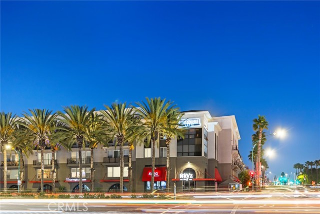 Detail Gallery Image 2 of 20 For 1801 E Katella #4003,  Anaheim,  CA 92805 - 1 Beds | 1 Baths