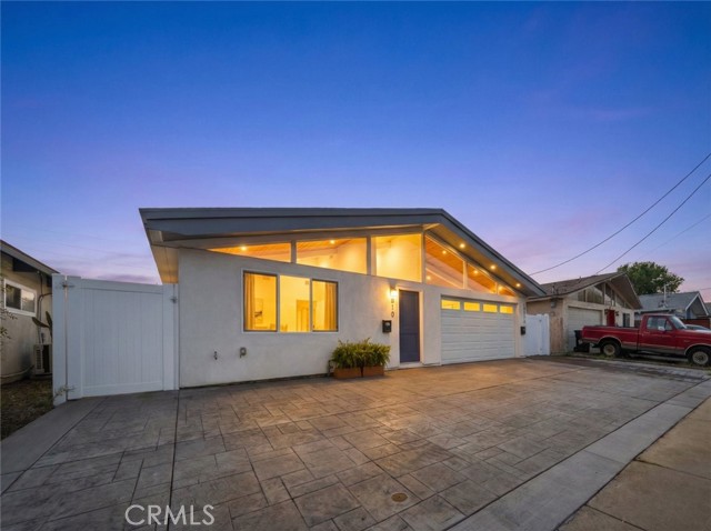 Front Image Thumbnail for CRSR26013574