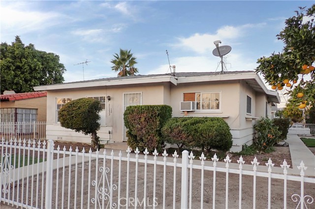 Detail Gallery Image 4 of 32 For 11233 Victory Bld, North Hollywood,  CA 91606 - – Beds | – Baths