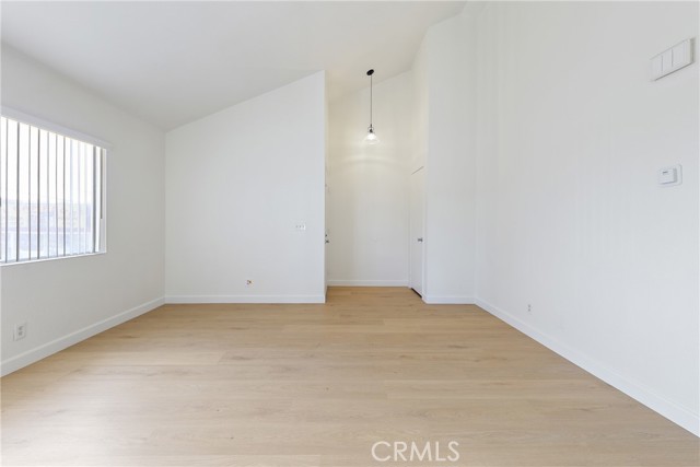 Detail Gallery Image 1 of 16 For 521 W Wilson St #A201,  Costa Mesa,  CA 92627 - 1 Beds | 1 Baths